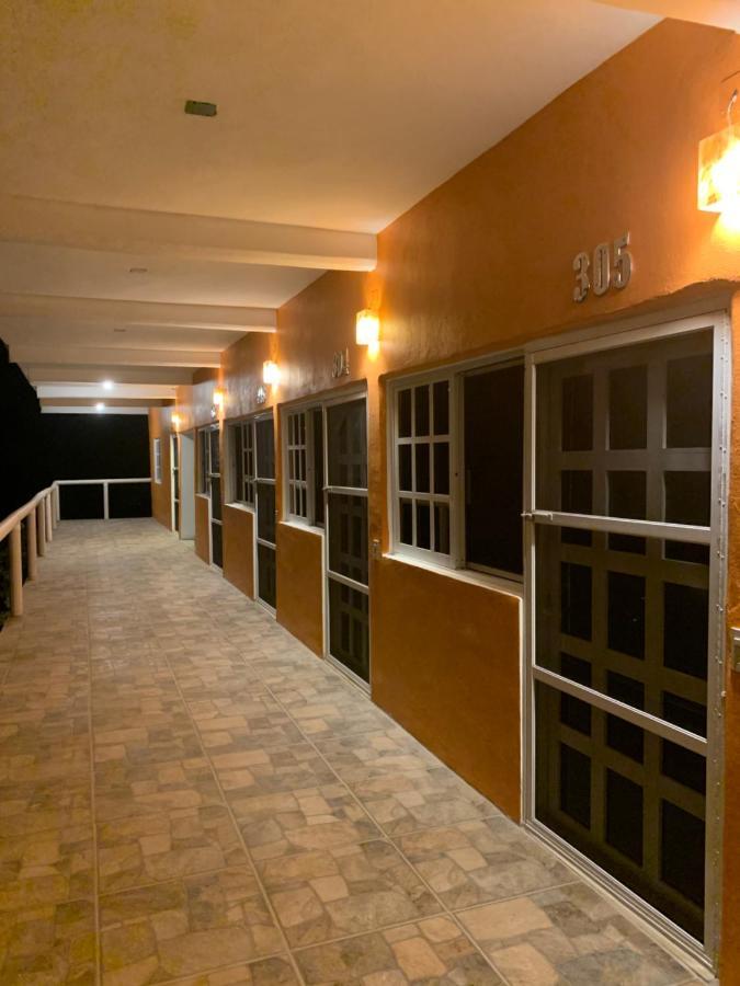 Hotel Punta Del Sol Зиполите Екстериор снимка